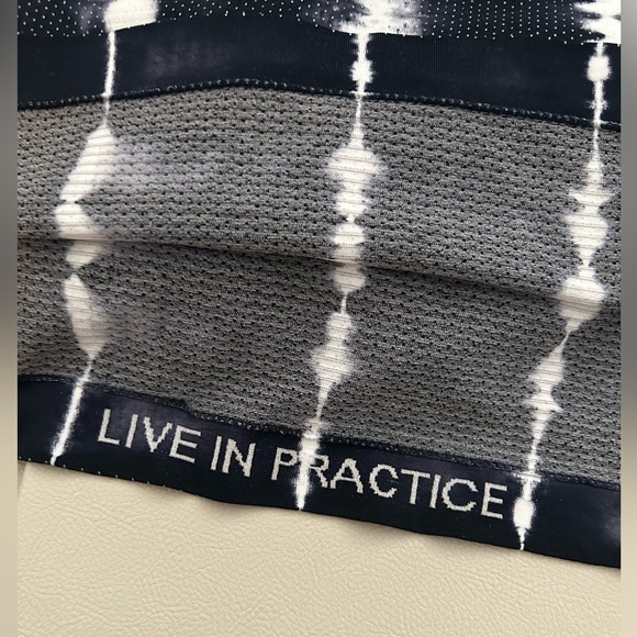 Lululemon Mens black & white tie dye Metal Vent Tech Long Sleeve Athletic - Picture 5 of 10